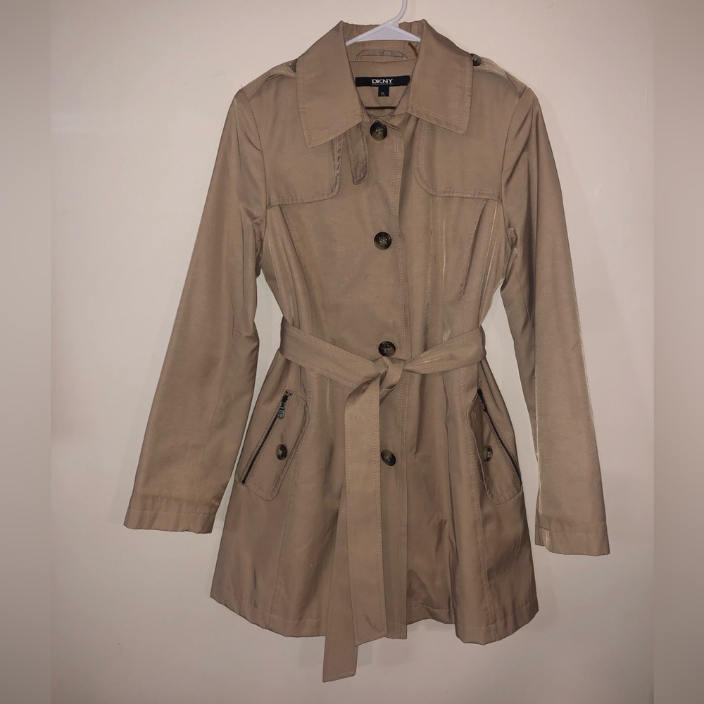 DKNY raining jacket size PL color camel waterproof